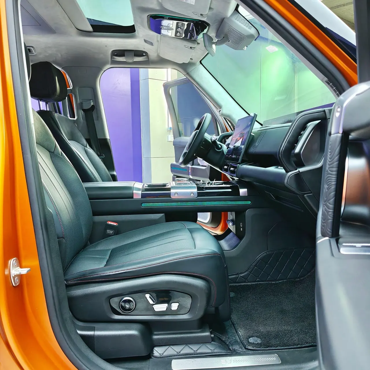Jetour vertical and horizontal 2025 G700 CDM-O 2.0T enjoy the version of 6 automatic gear 10