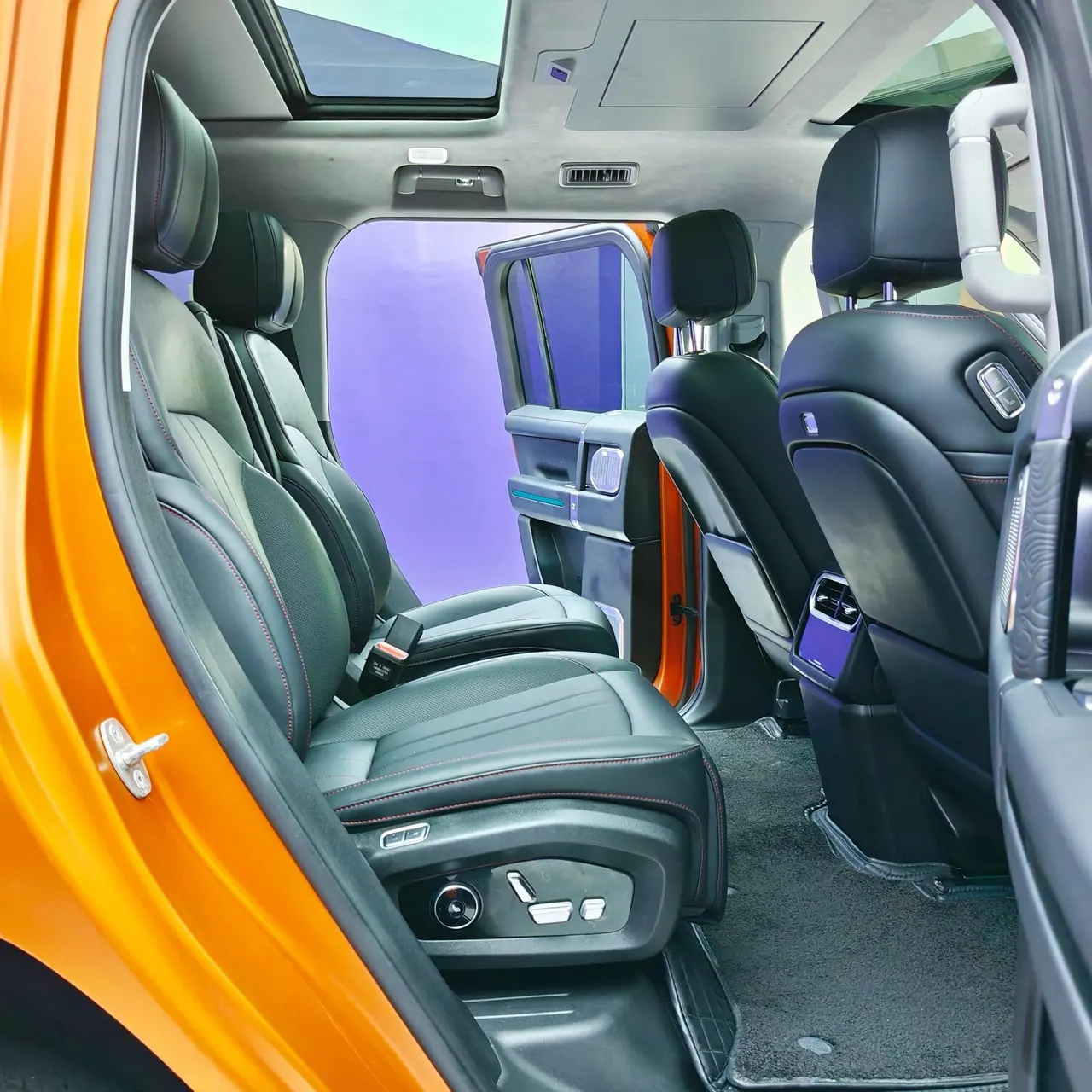 Jetour vertical and horizontal 2025 G700 CDM-O 2.0T enjoy the version of 6 automatic gear 12