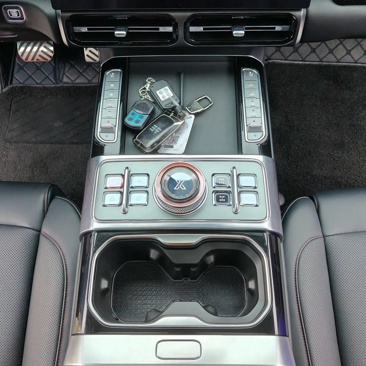 Jetour vertical and horizontal 2025 G700 CDM-O 2.0T enjoy the version of 6 automatic gear 17