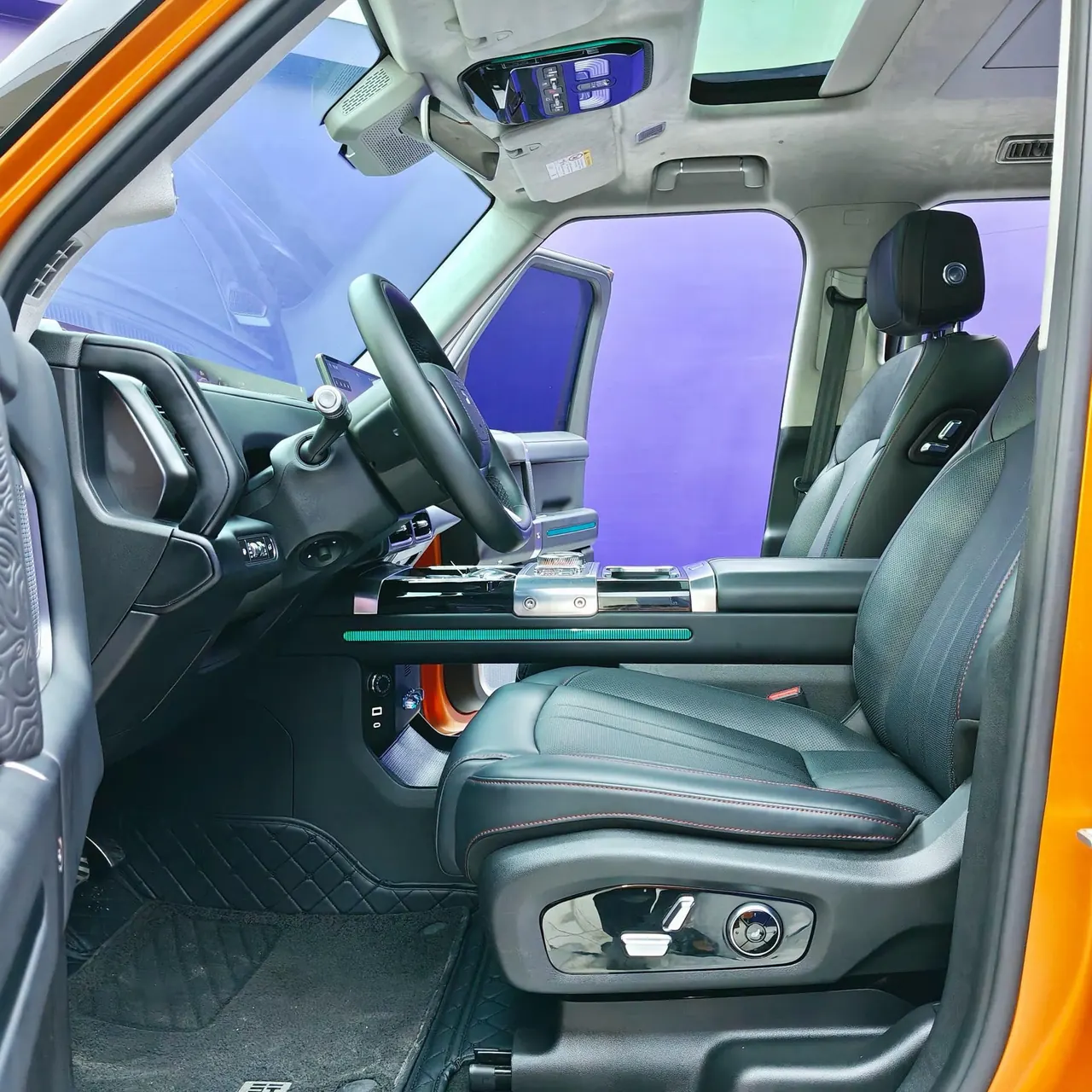 Jetour vertical and horizontal 2025 G700 CDM-O 2.0T enjoy the version of 6 automatic gear 9