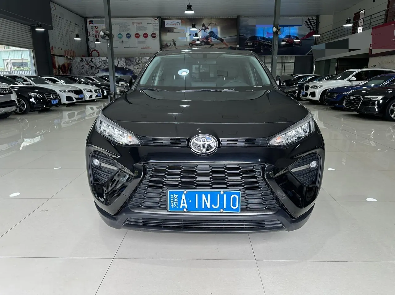 Toyota 2022 Willanda 2.0 Stepless Two-Drive Luxury PLUS Edition Automatic Gear 2