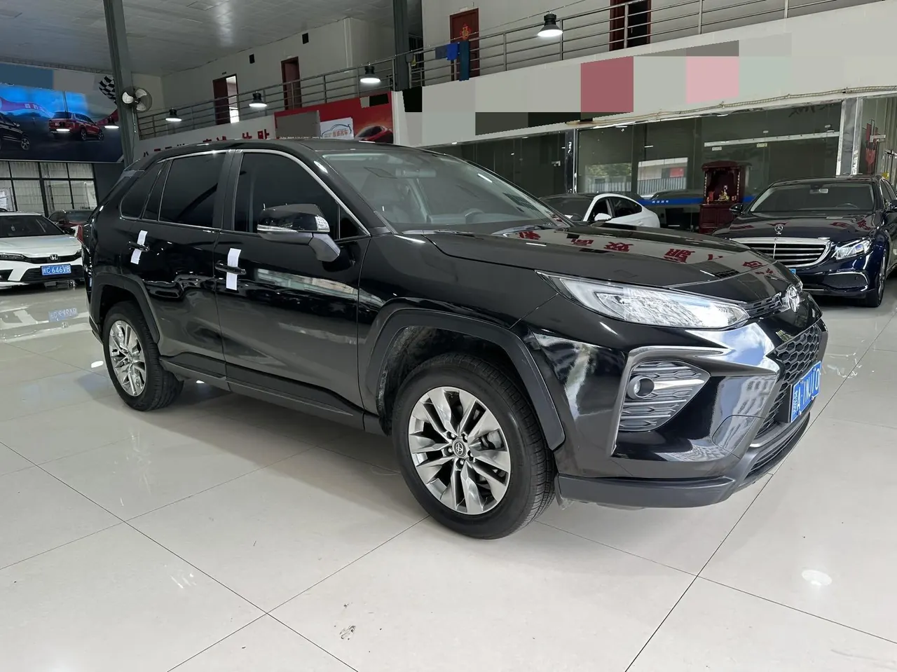 Toyota 2022 Willanda 2.0 Stepless Two-Drive Luxury PLUS Edition Automatic Gear 3