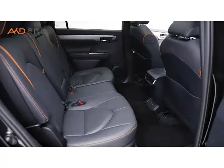 Crown Lu Fang 2026 2.0T 4-wheel drive 8