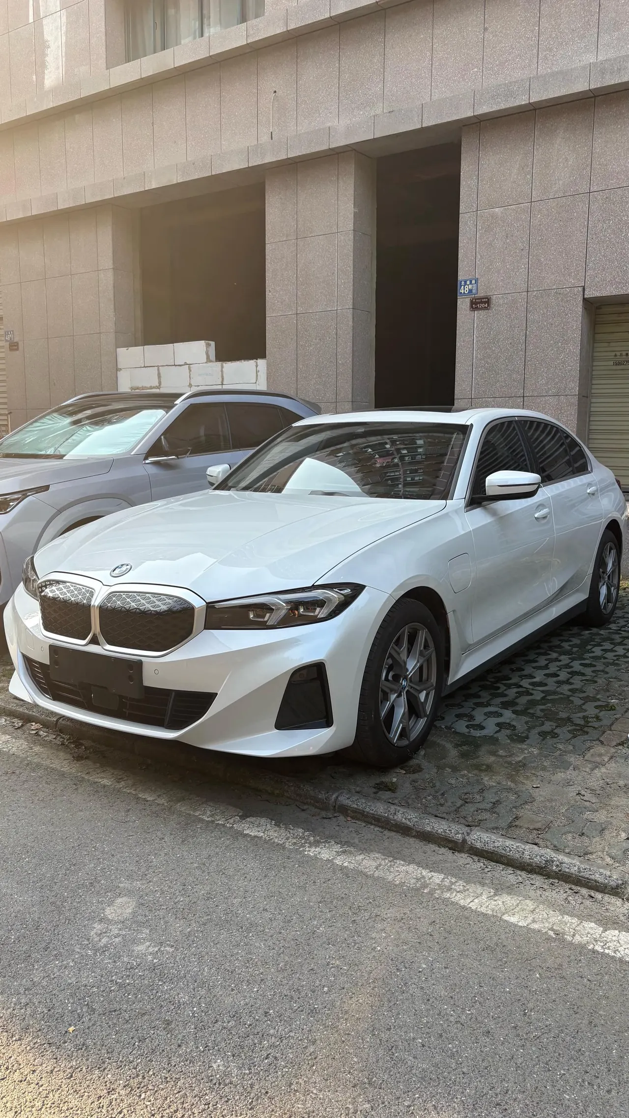 BMW 2025 i3 eDrive 35 L automatic gear - View 1