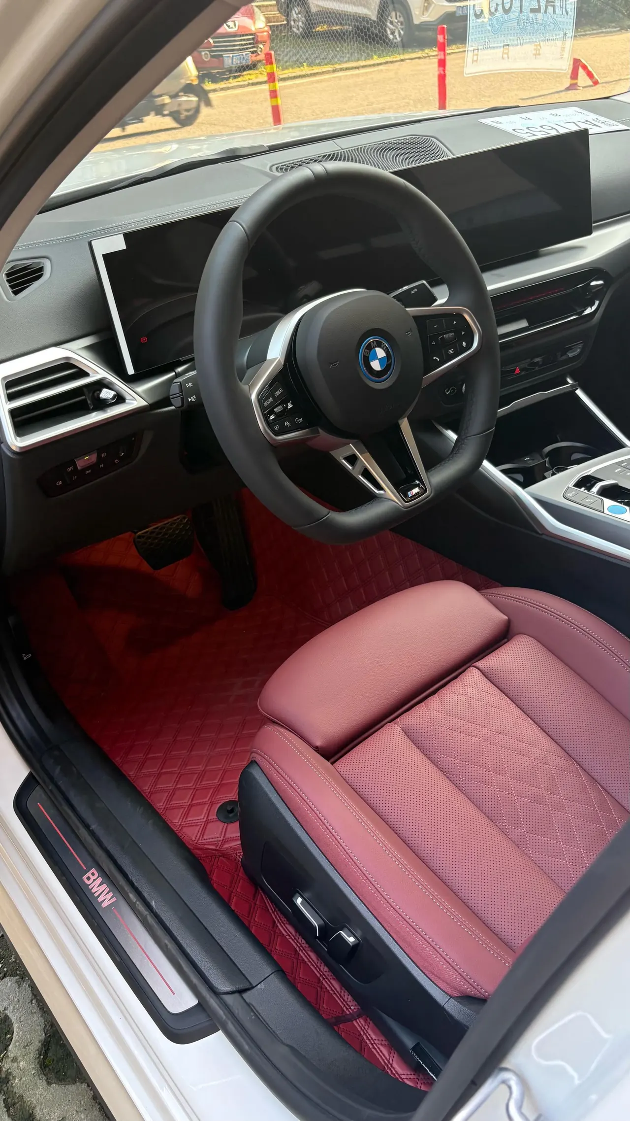 BMW 2025 i3 eDrive 35 L automatic gear 4