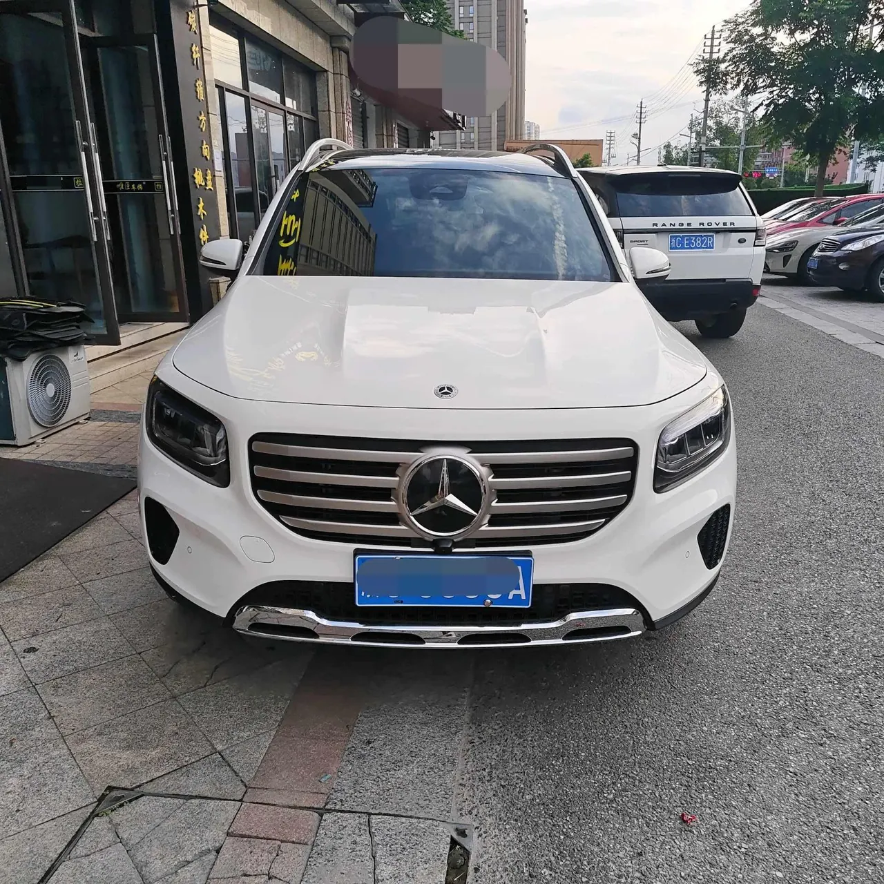 Mercedes Benz 2025 GLB 220 48V 2.0T Sporty Model Automatic 3