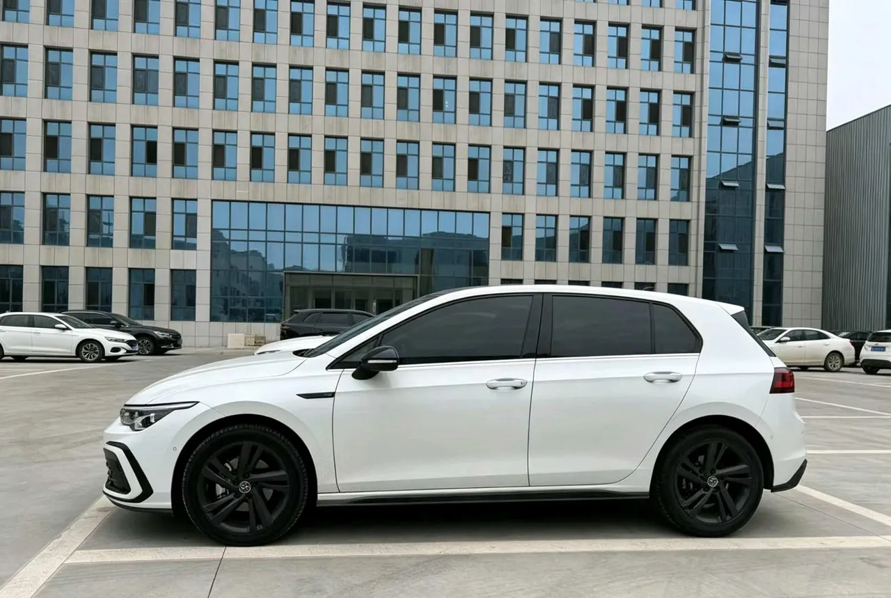 Volkswagen 2021 Golf 8 R-Line 1.4TSI 280TSI Automatic 2