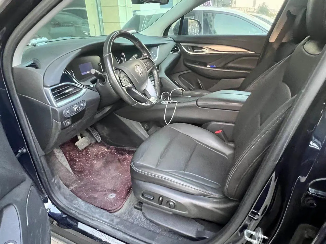 Buick 2020 Angke Flag 2.0T 28T Two-Drive Honorable Automatic Gear 3