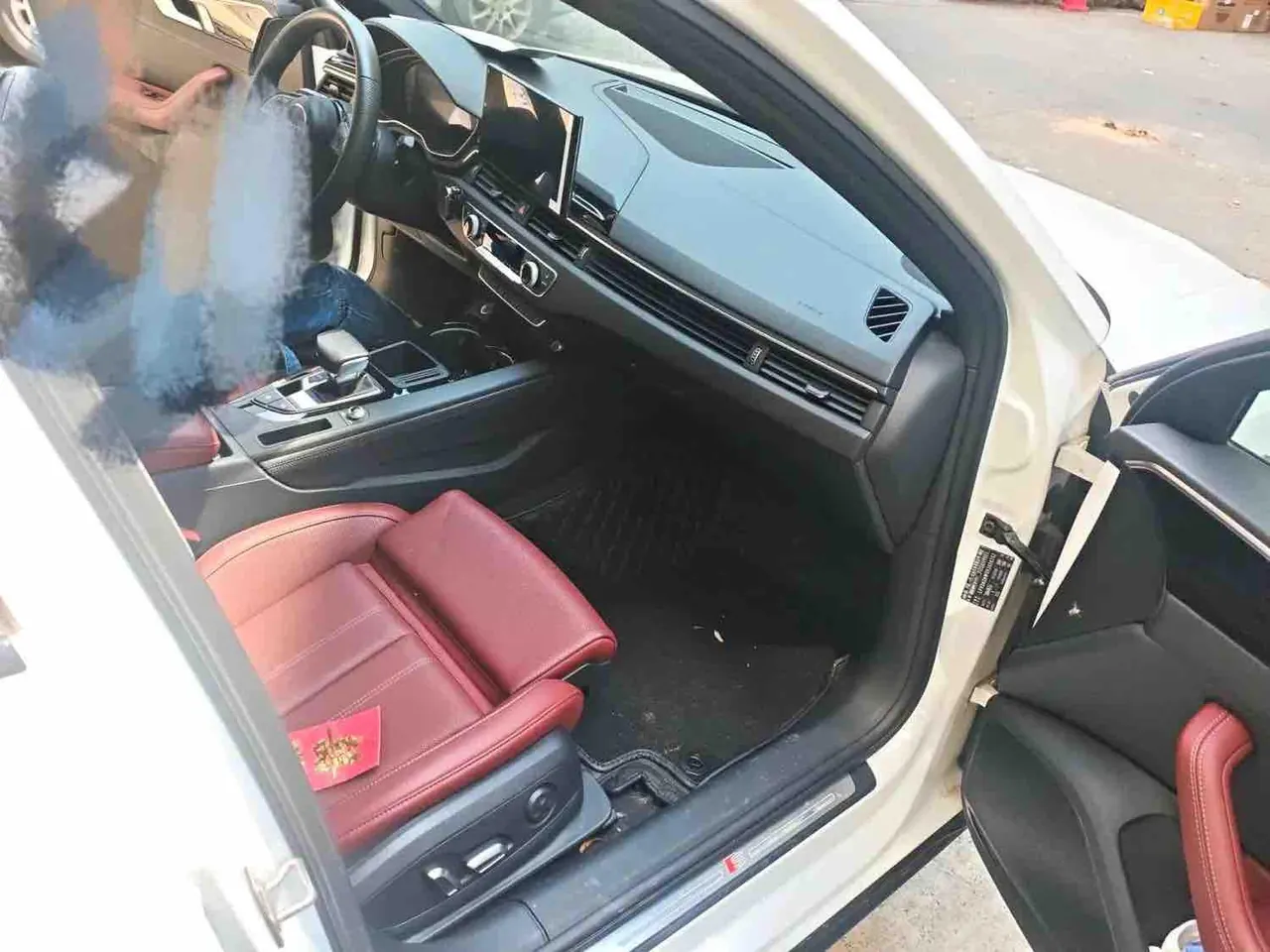 Audi 2024 A4L 2.0TFSI 40TFSI Deluxe Dynamic Automatic 4