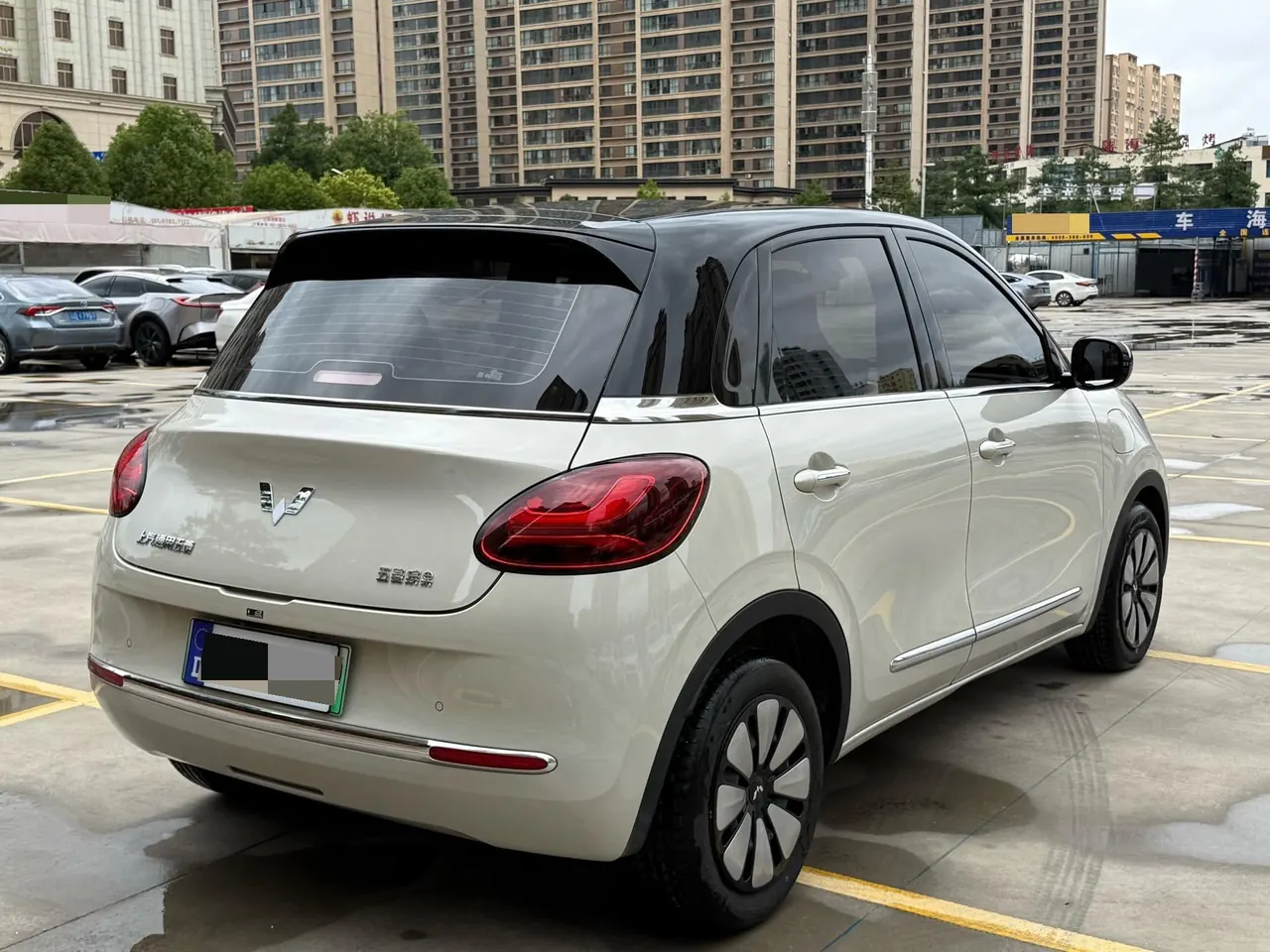 WuLing 2025 Plantronics 410km LingBox Exclusive Automatic Transmission 6