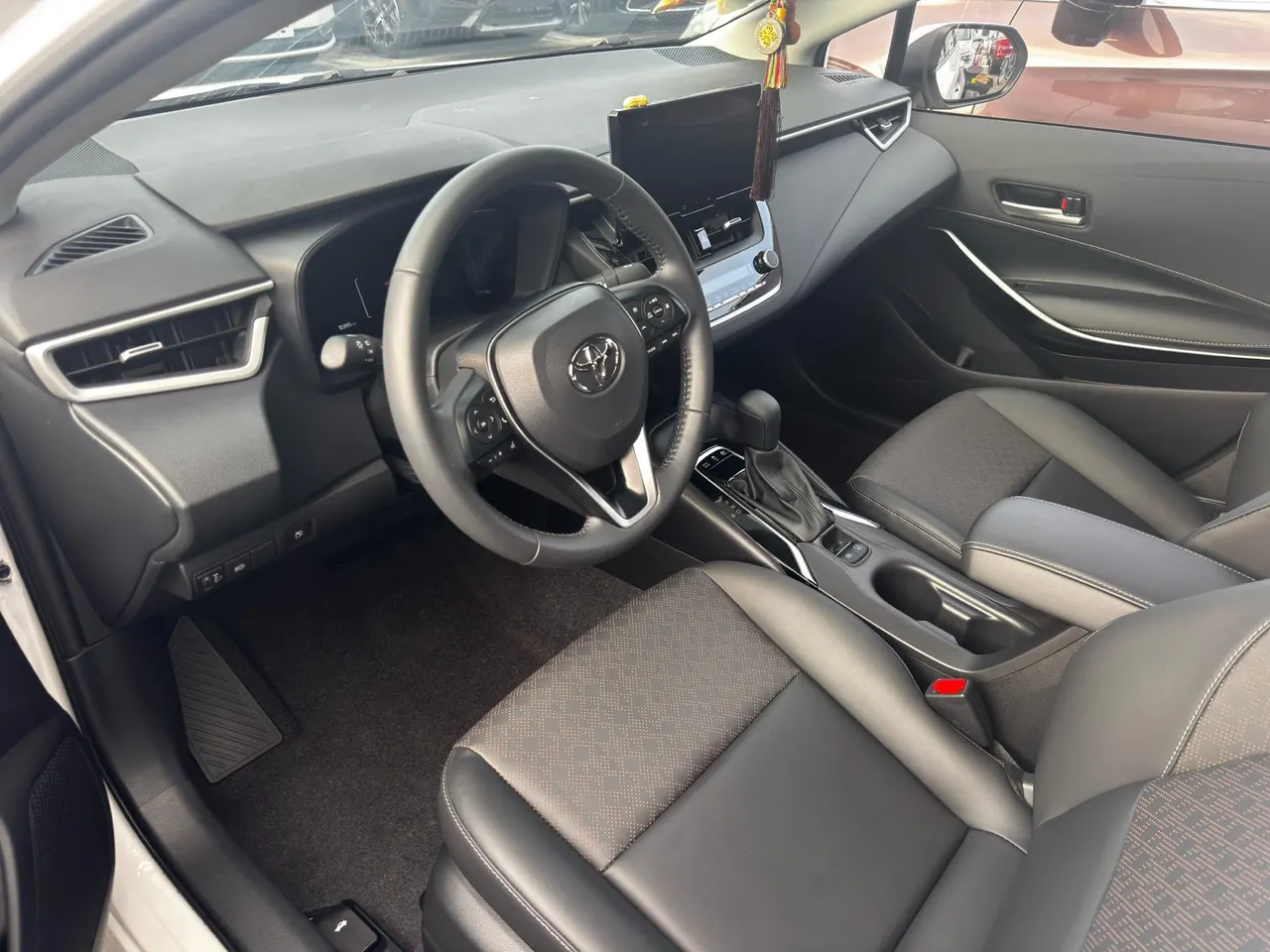 Toyota 2025 Corolla Double Engine 1.8 Stepless Intelligent Electric Hybrid Pioneer Edition Automatic Gear 5