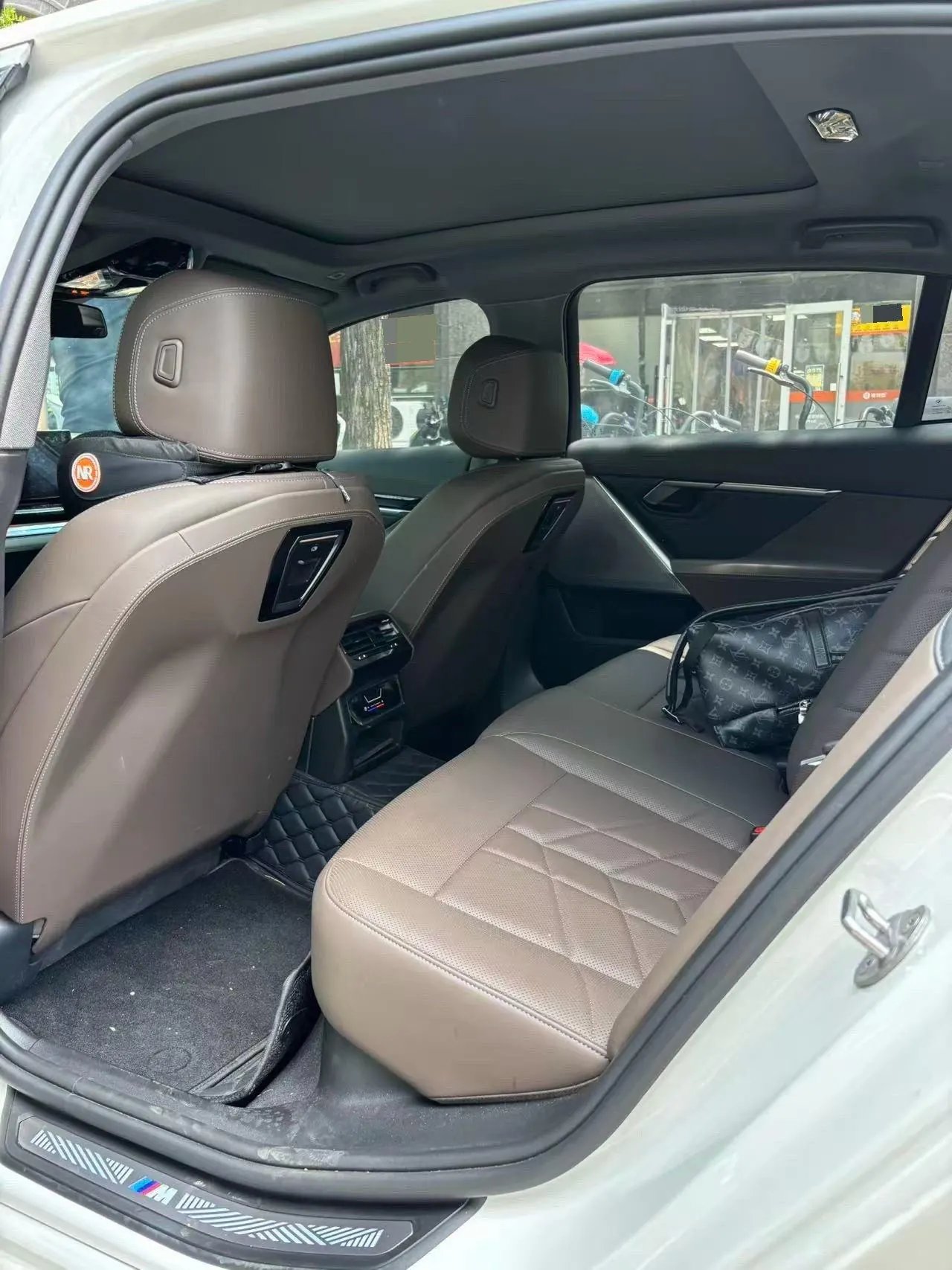 BMW 2024 i5 eDrive 35L M sports suit automatic gear 5