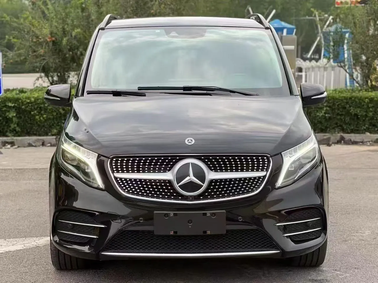 Mercedes Benz V 2021V 260 L 2.0T Premium Edition Automatic Gear 2