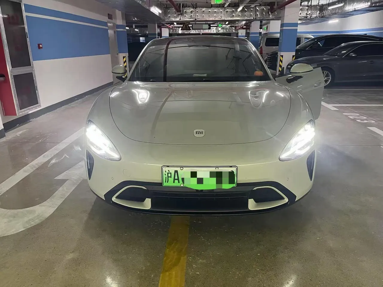 MI 2024 SU 7 700km Rear Drive Long Endurance Smart Driving Edition Automatic Gear 6