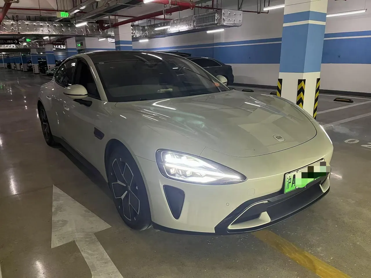 MI 2024 SU 7 700km Rear Drive Long Endurance Smart Driving Edition Automatic Gear 7