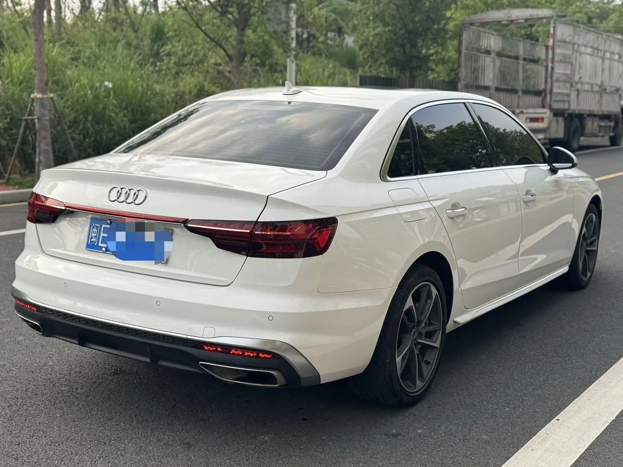 Audi 2022 A4L 2.0TFSI 40TFSI Fashion Dynamic Automatic 9