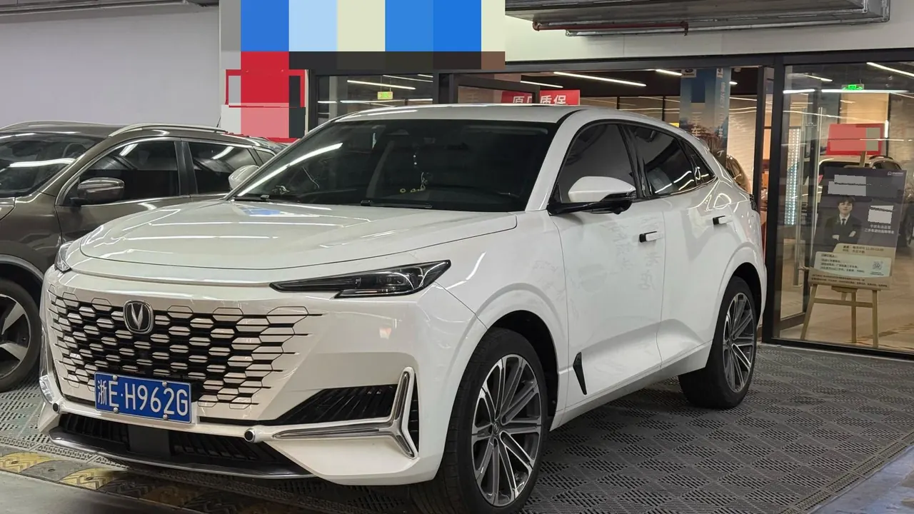 ChangAn 2021 UNI-K 2.0T Honorable Automatic - View 1