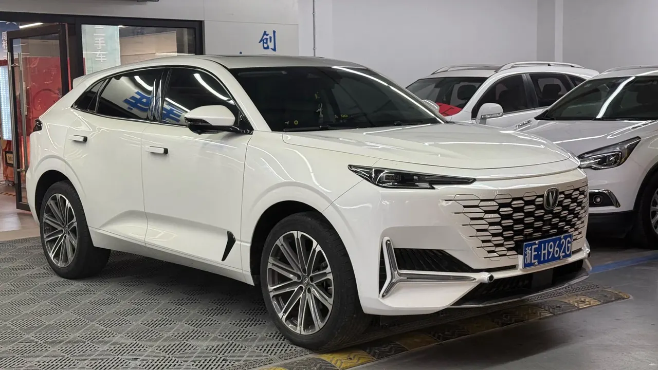 ChangAn 2021 UNI-K 2.0T Honorable Automatic 3
