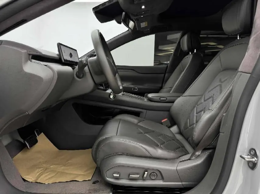 NIO 2021 ET 7 100kWh First Edition Automatic Gear 4