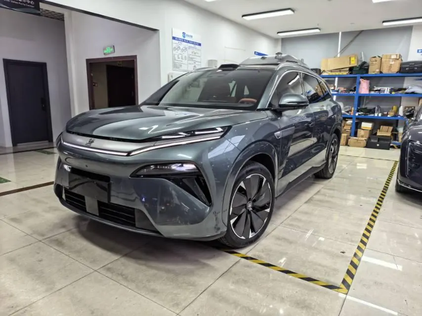BYD 2025 Tang L DM 1.5T stepless 175KM unmanned aerial vehicle player version automatic gear - View 1