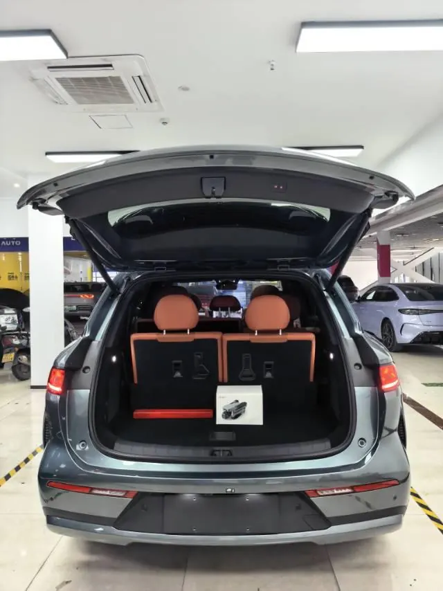BYD 2025 Tang L DM 1.5T stepless 175KM unmanned aerial vehicle player version automatic gear 12