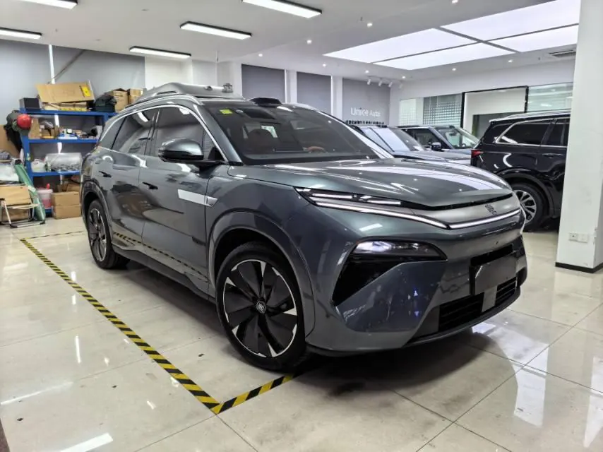 BYD 2025 Tang L DM 1.5T stepless 175KM unmanned aerial vehicle player version automatic gear 3
