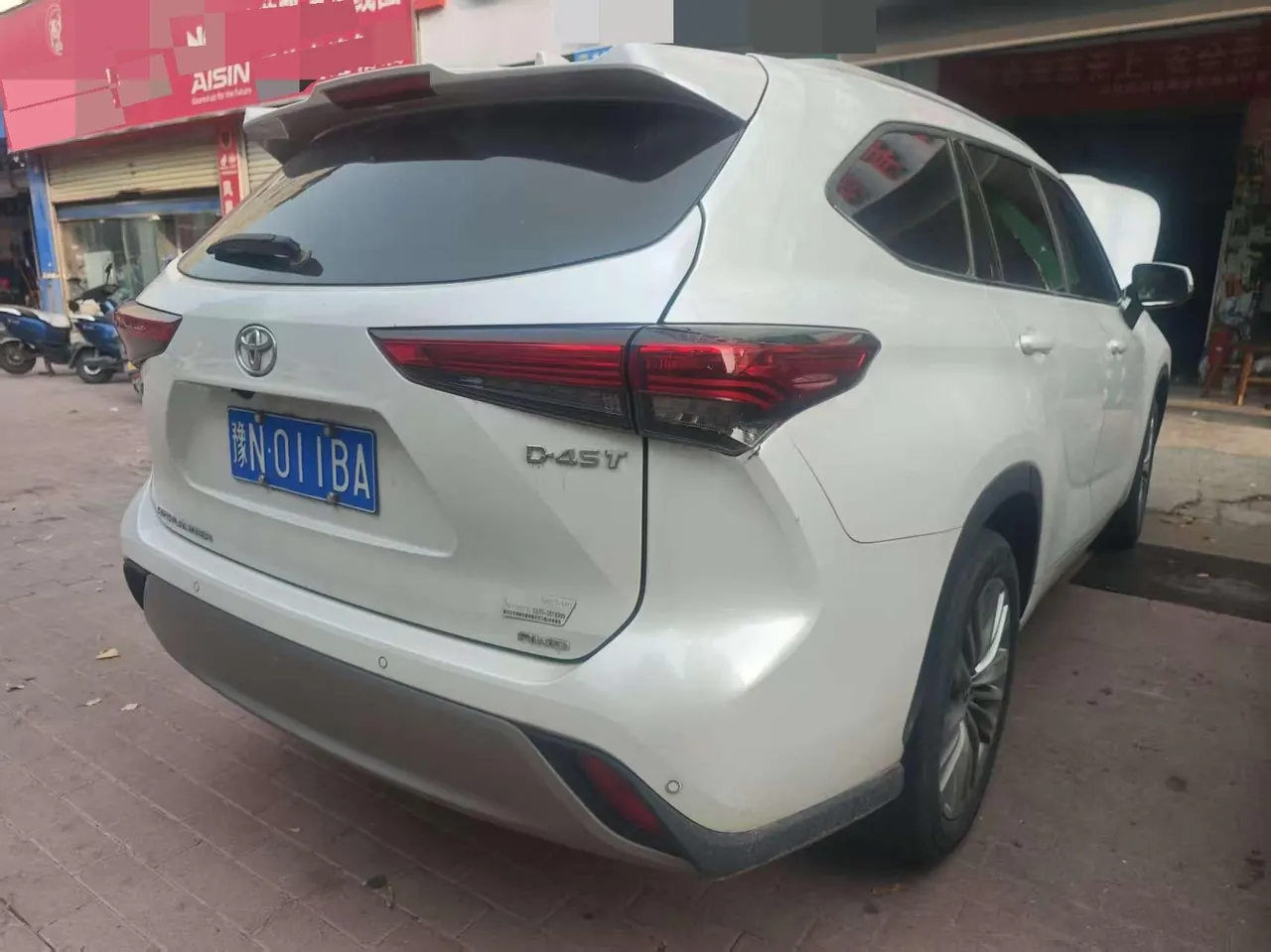 Toyota 2022 Highlander 2.0T 380T 4-wheel drive premium version 7-seat automatic gear 4