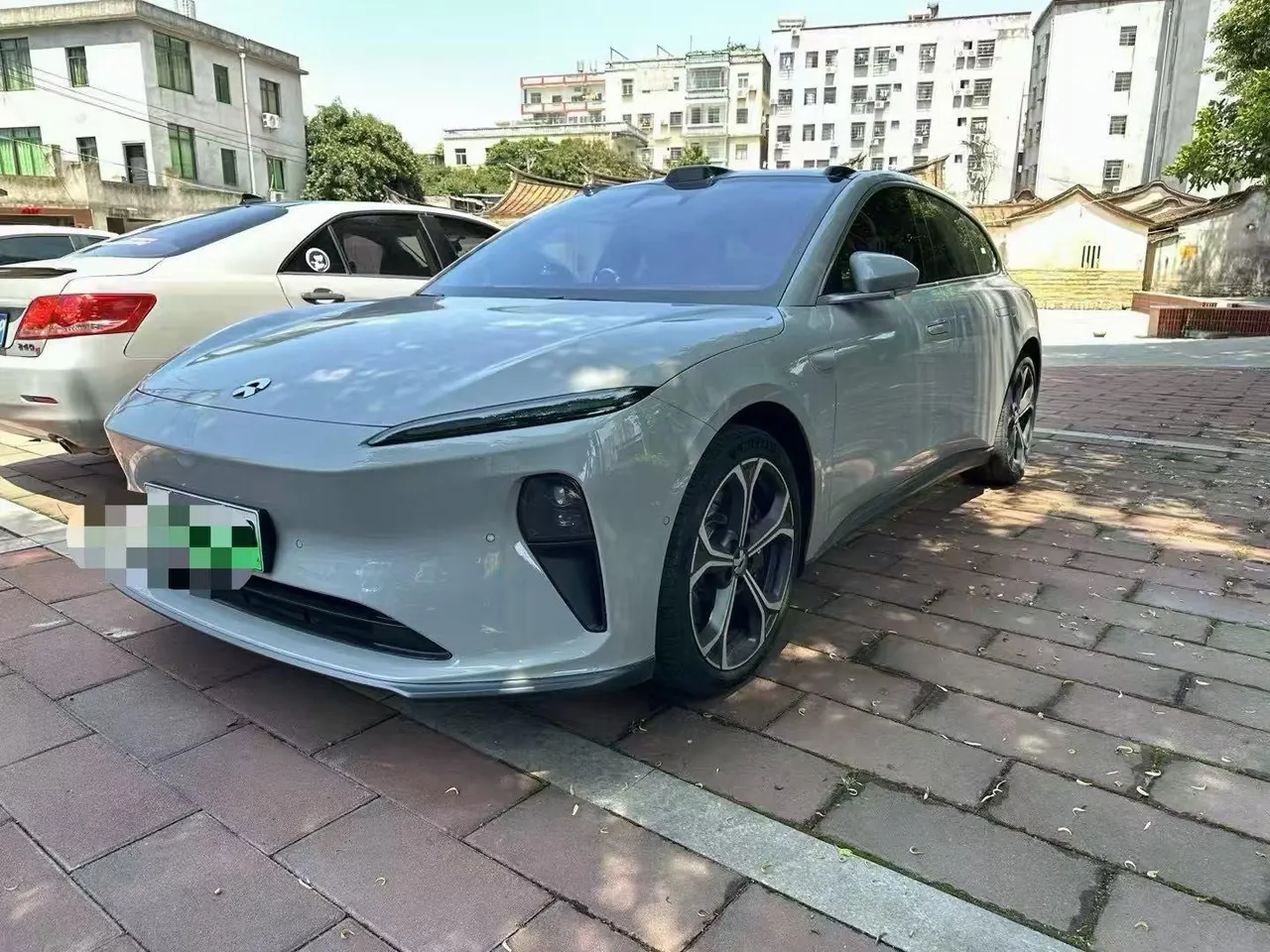 NIO 2024 ET5T 75kWh Touring automatic - View 1