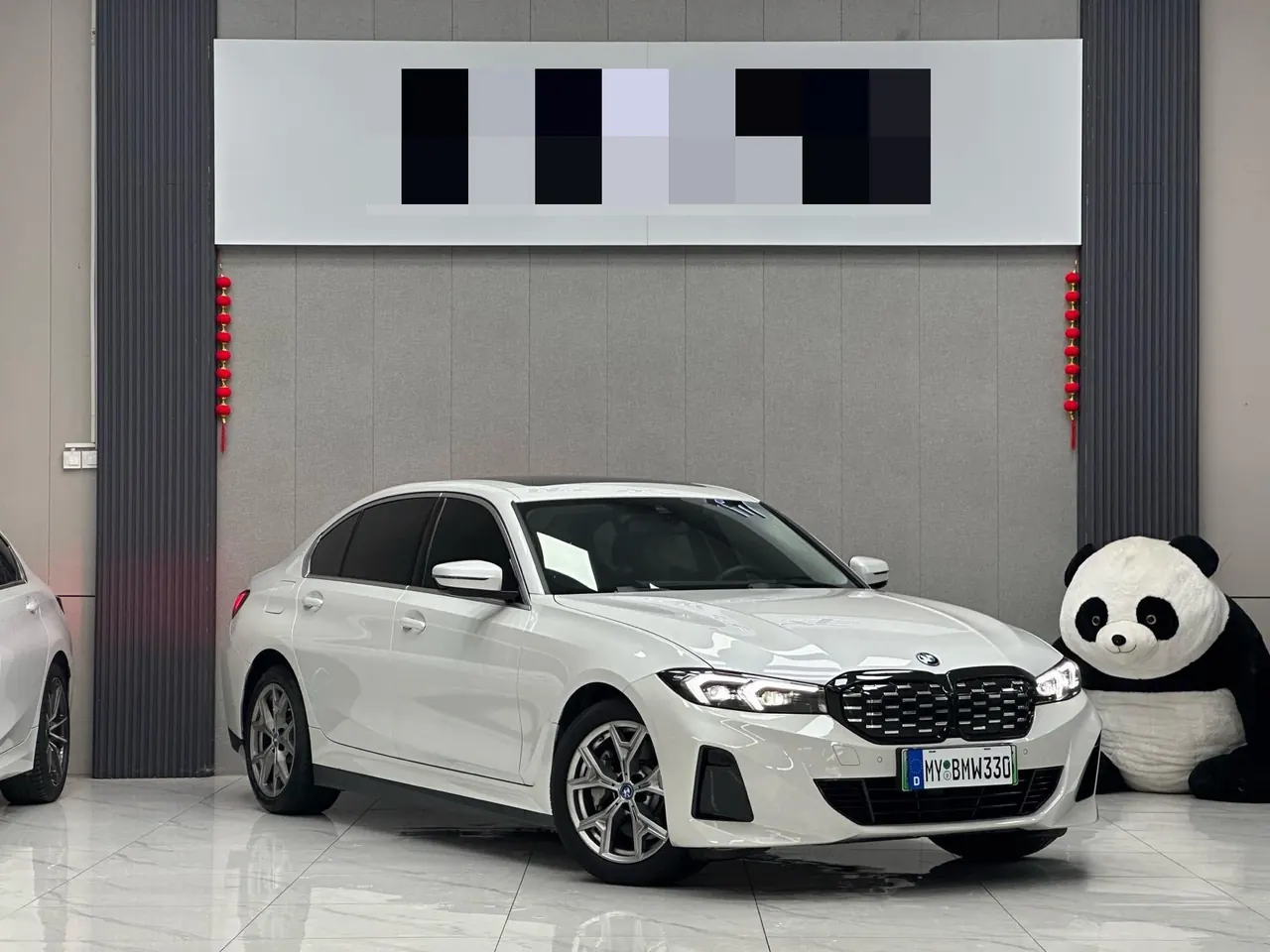 BMW 2024 i3 eDrive 35 L automatic gear 2