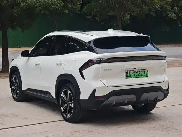 Galaxy L7 2025 EM-i 115km Discovery Edition 7
