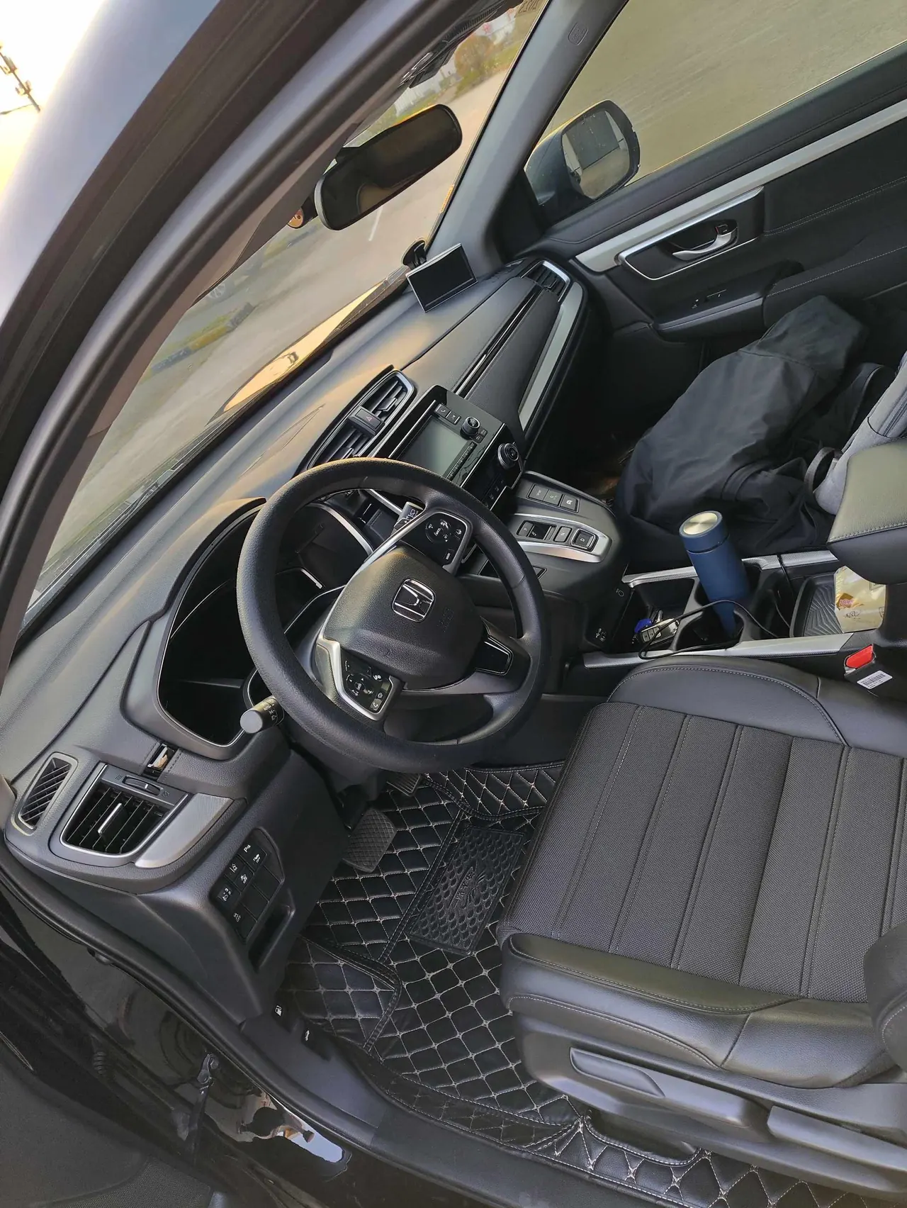 Honda 2021 CR-V hybrid 2.0 stepless two-wheel drive sharp and net speed version automatic transmission 3