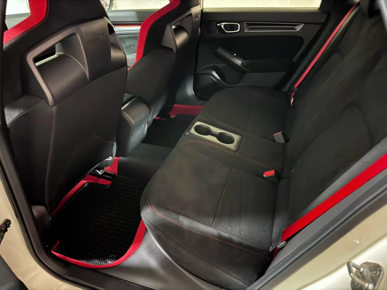 Honda Civic (Imported) 2023 Model Civic Type R 2.0T 420TURBO Manual Transmission 6