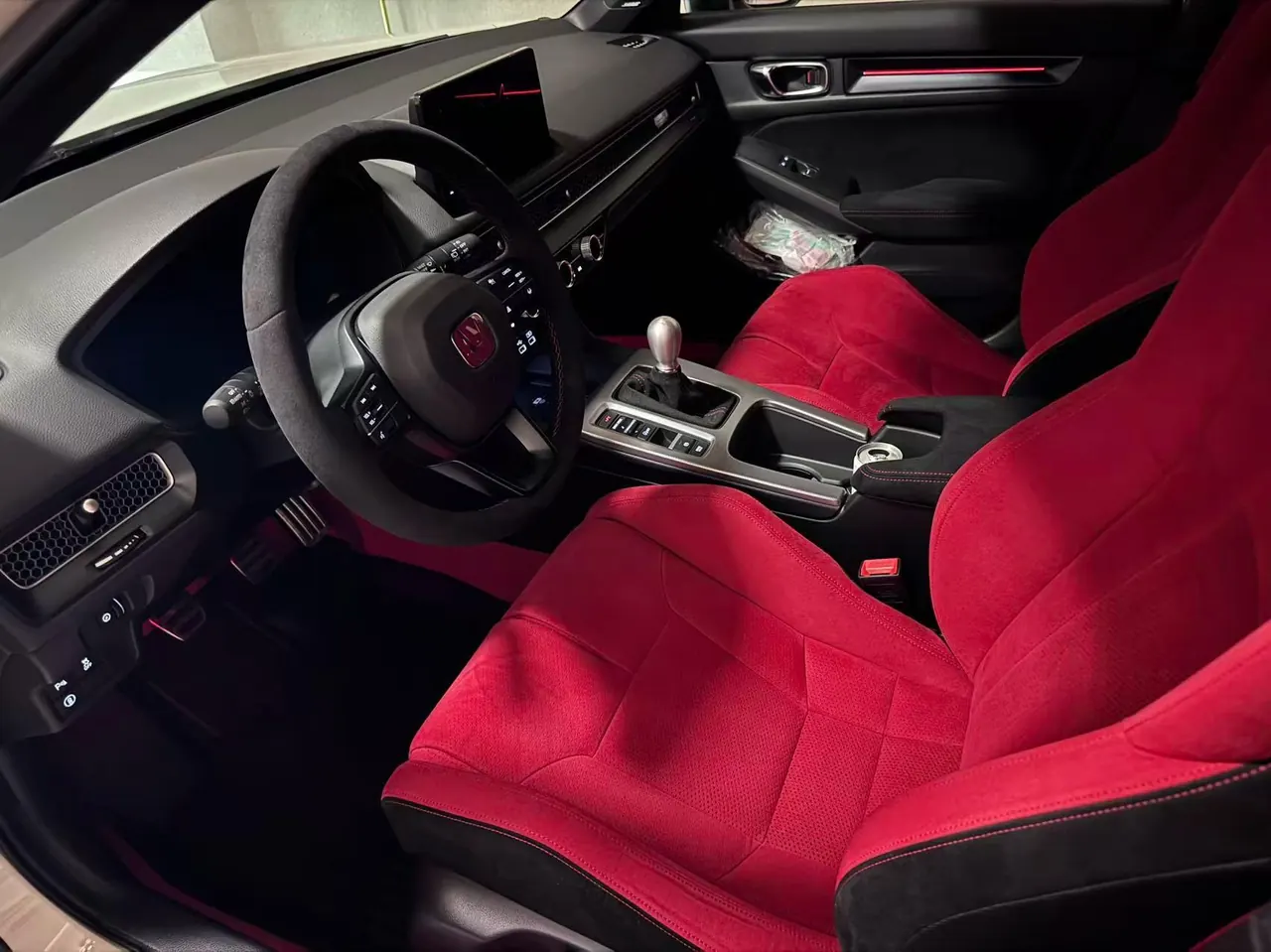 Honda Civic (Imported) 2023 Model Civic Type R 2.0T 420TURBO Manual Transmission 7