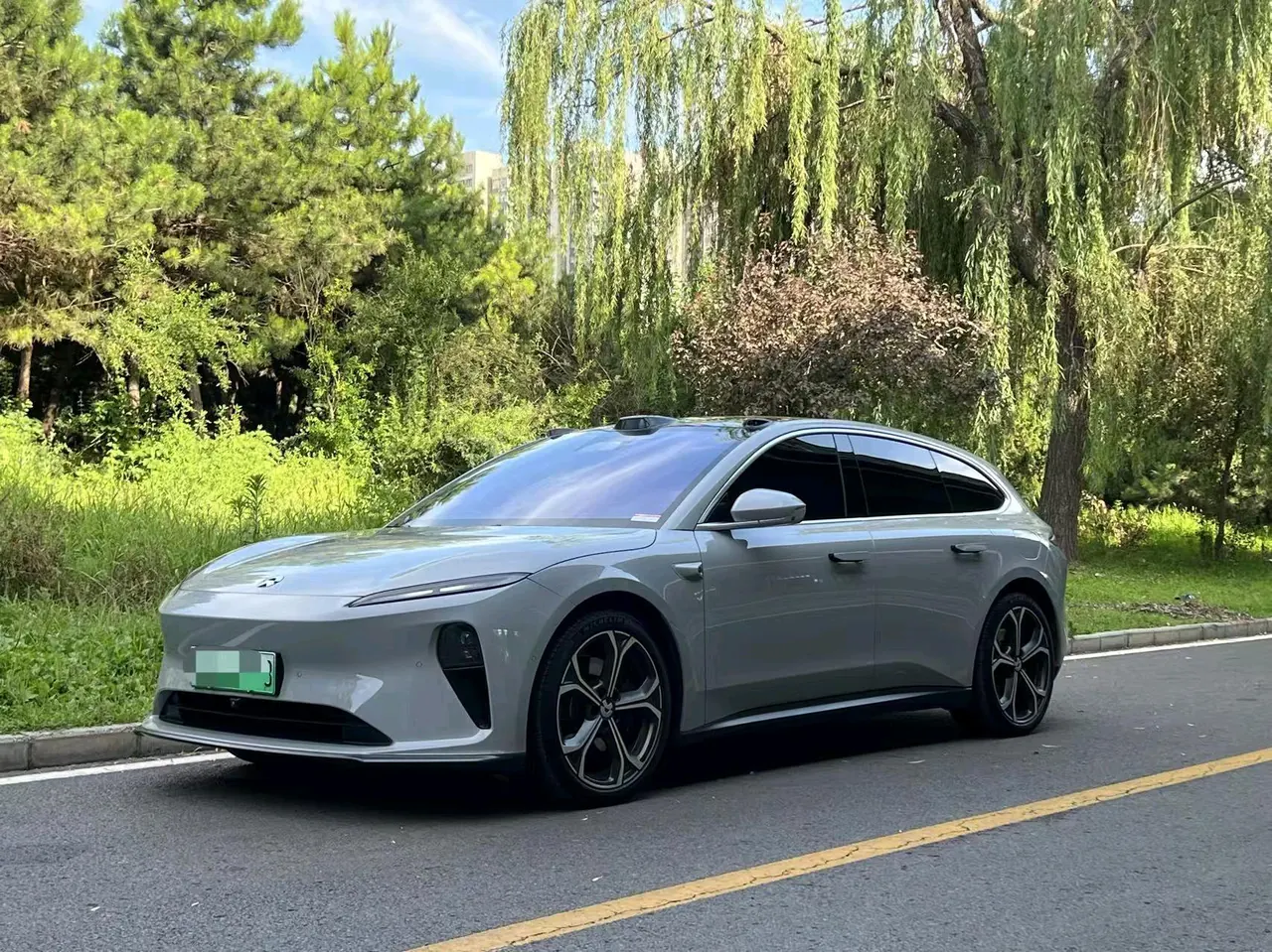 NIO 2024 ET5T 75kWh Touring automatic - View 1