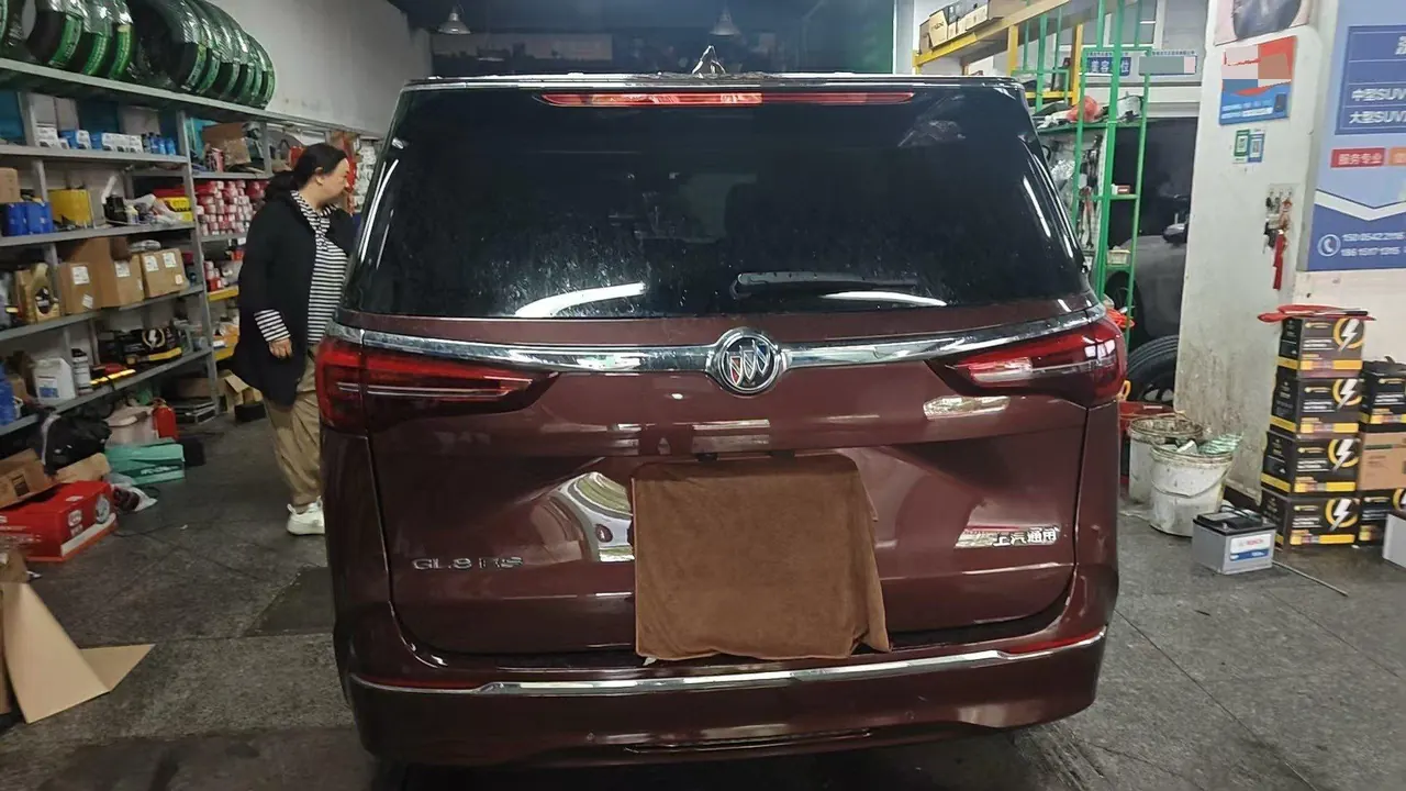Buick 2023 GL8 ES Lu Zun 48V 2.0T 653T Luxury Automatic Gear 6
