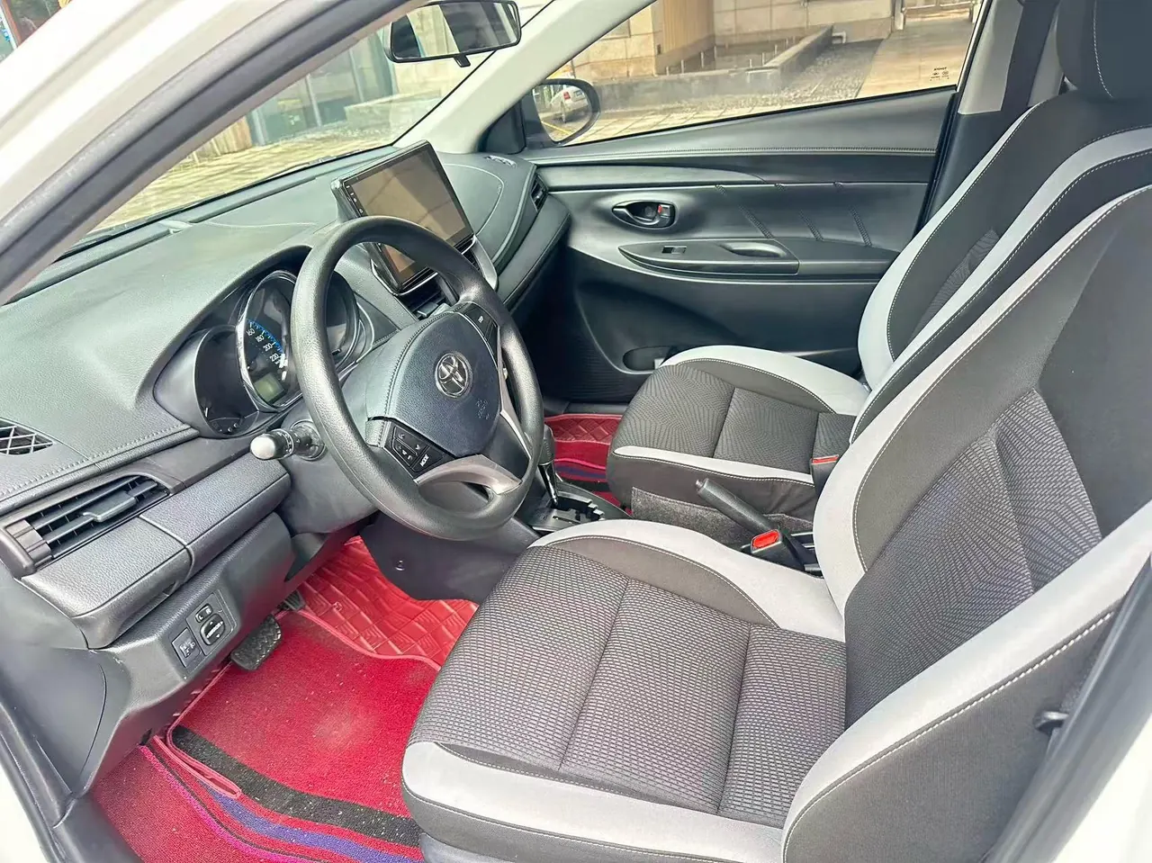 Toyota yaris 2022 YARiS L Zhixuan X 1.5 Stepless Leading PLUS Edition Automatic Gear 4