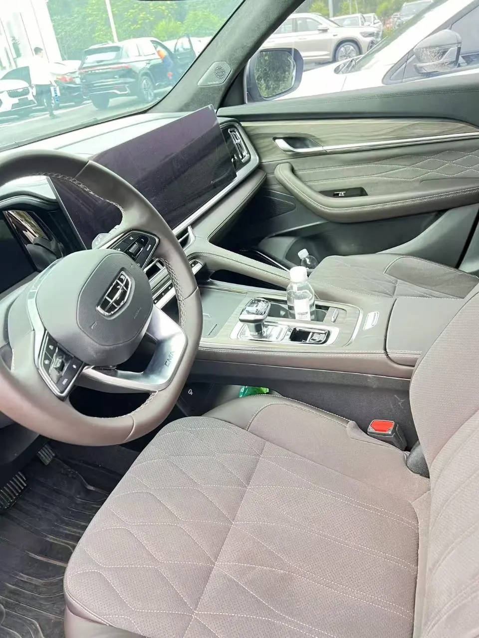Geely 2026 XingyueL (Monjaro) 2.0TD Oriental Obsidian full moon version automatic gear 4
