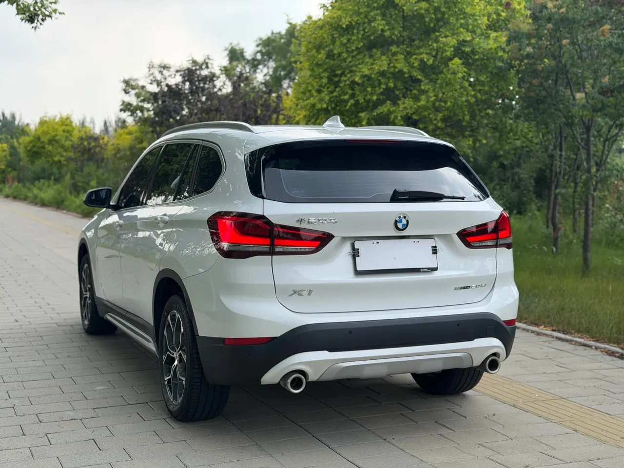 BMW 2022 X1 sDrive20Li 1.5T fashion automatic gear 19
