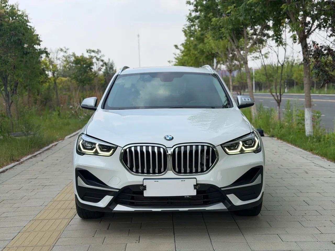 BMW 2022 X1 sDrive20Li 1.5T fashion automatic gear 2
