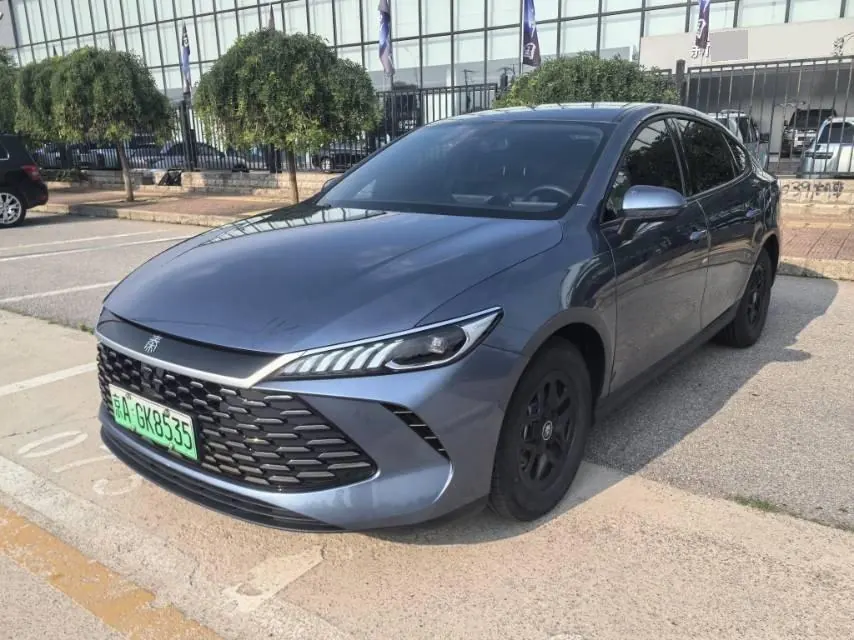 BYD 2025 Qin PLUS DM-i 1.5 stepless intelligent driving version 55KM leading automatic gear - View 1