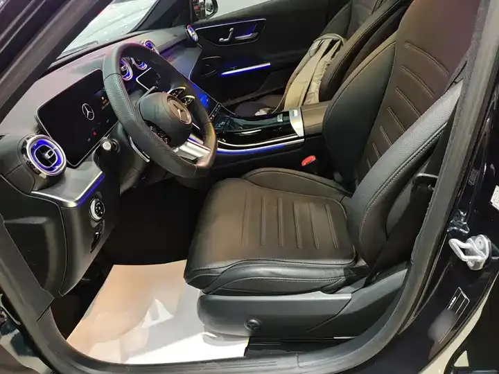 Mercedes Benz Class C 2023 C 260 L Sports Edition 11