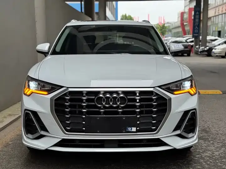 Audi Q3 2023 35 TFSI Enterprising Dynamic (1.4T) 2