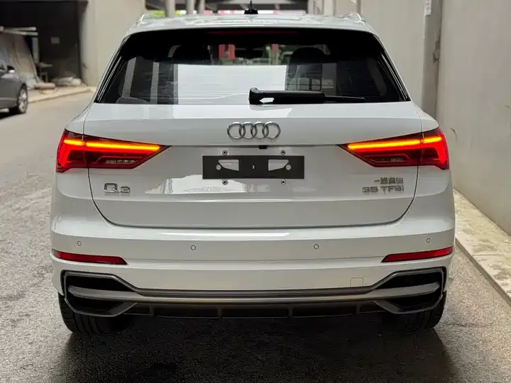 Audi Q3 2023 35 TFSI Enterprising Dynamic (1.4T) 5