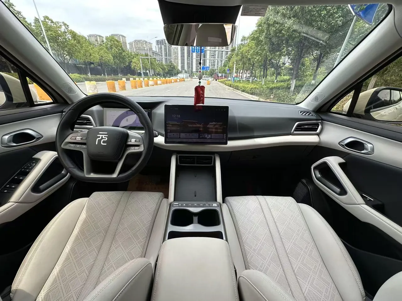 BYD 2025 Yuan UP Smart Driving 401KM Vital Automatic Gear 5