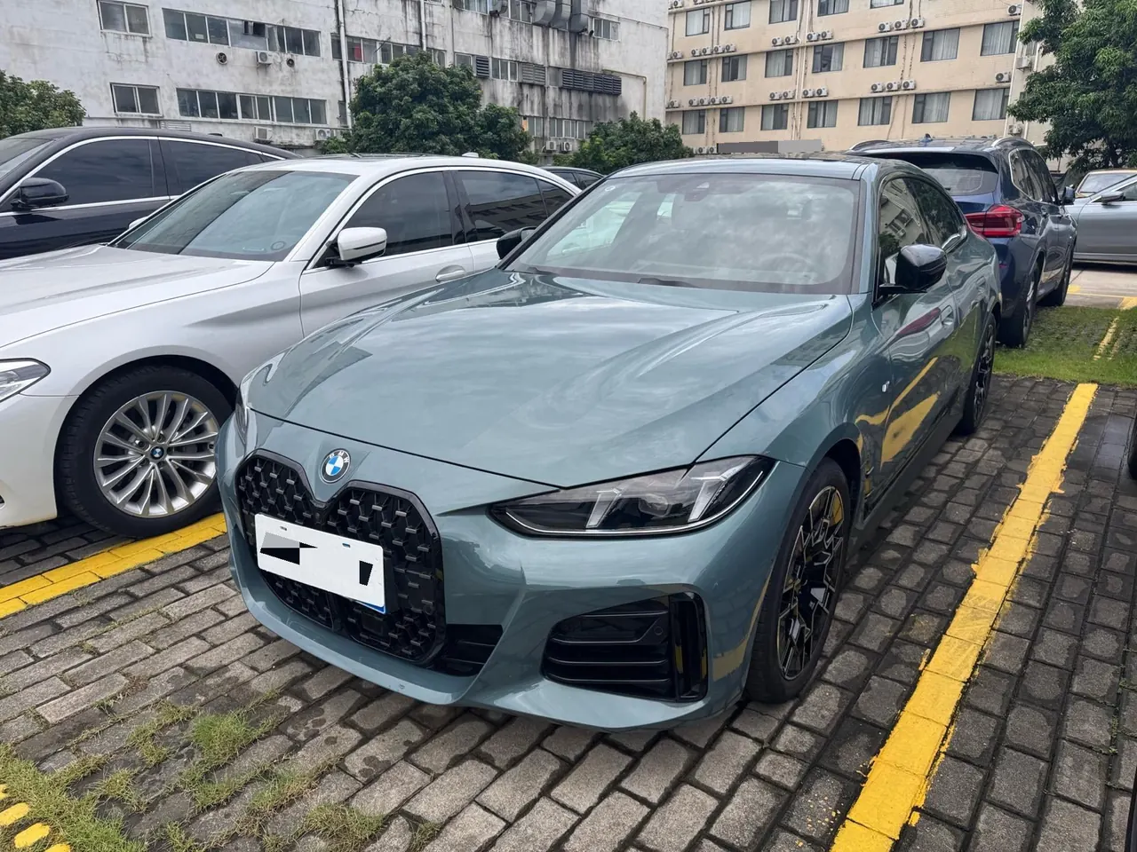 BMW 4 Series (Imported) 2024 430i Four-Door Coupe 2.0T M Sport Night Edition Automatic - View 1