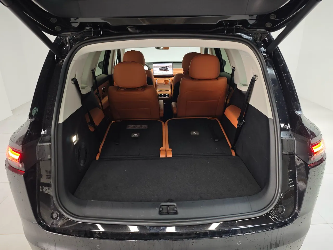 Leapmotor 2026 C 16 280 Laser Radar Zhizun Edition 6-seat Automatic Gear 11