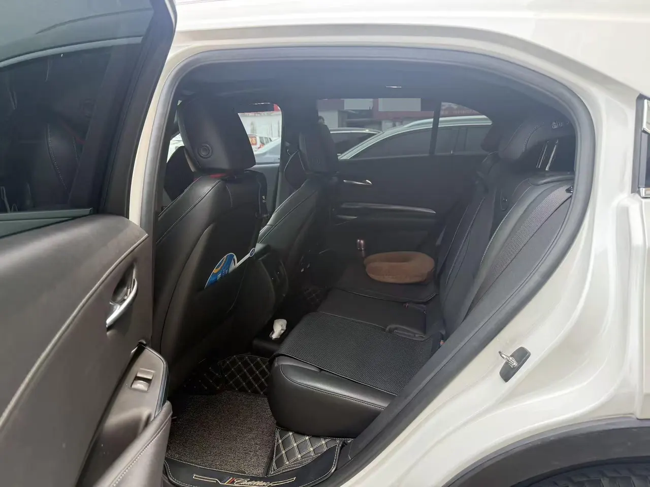 Cadillac 2021 XT4 2.0T 28T Two-Drive Technical Automatic Gear 4