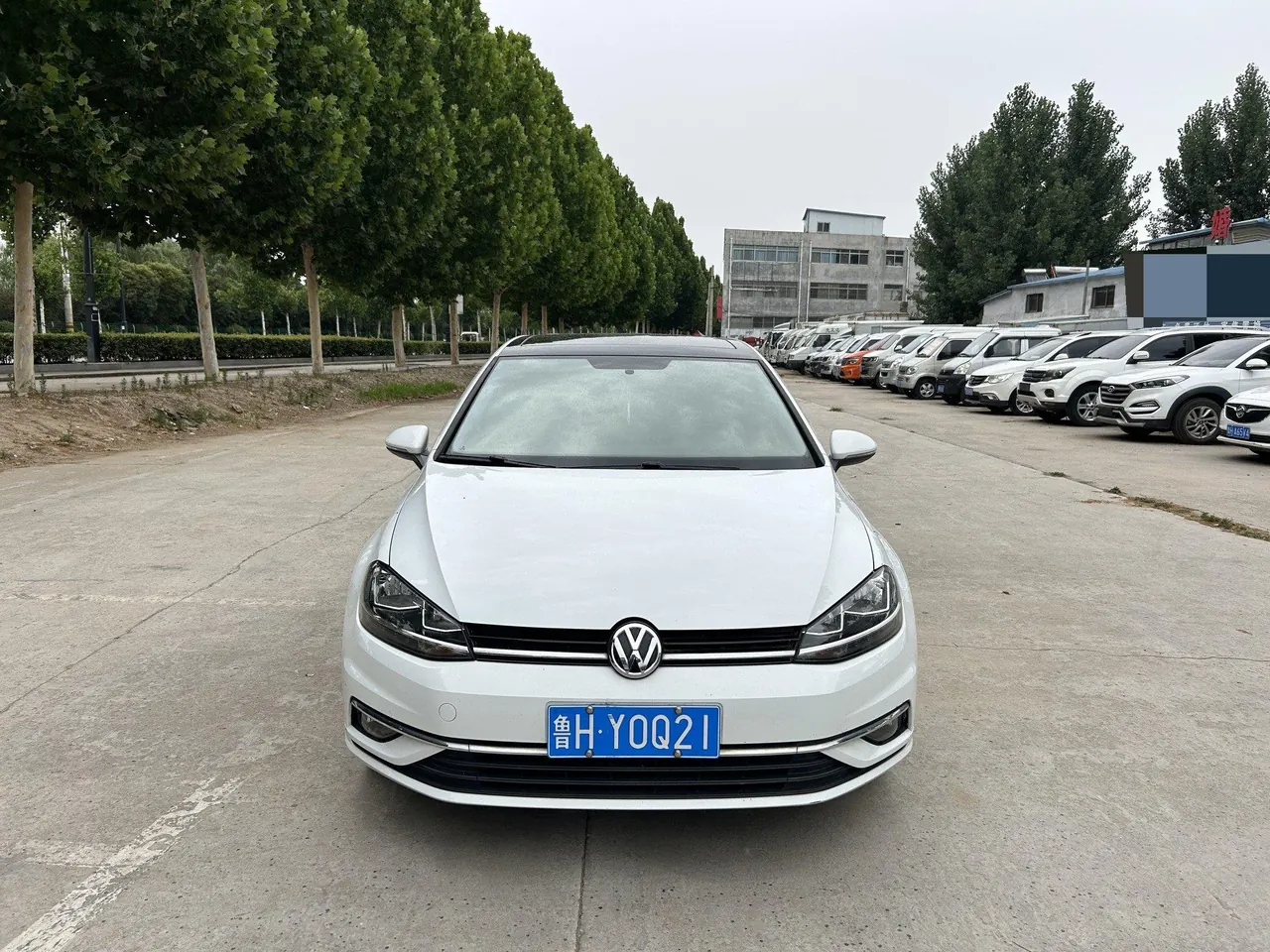 Volkswagen 2020 Golf 7 1.2TSI 200TSI Beloved Edition Comfortable Automatic 2