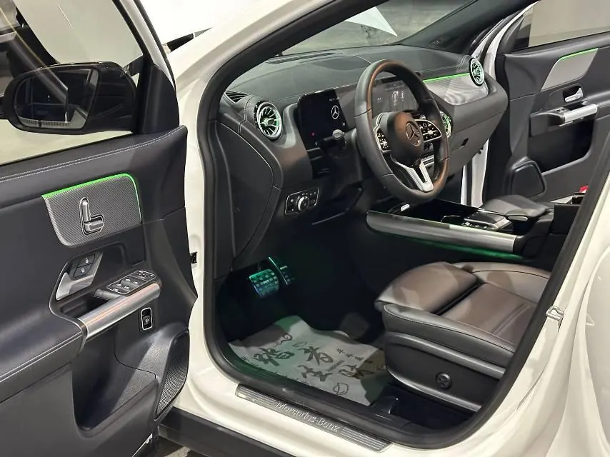 Mercedes Benz 2022 GLA 180 1.3T (modified) automatic gear 13
