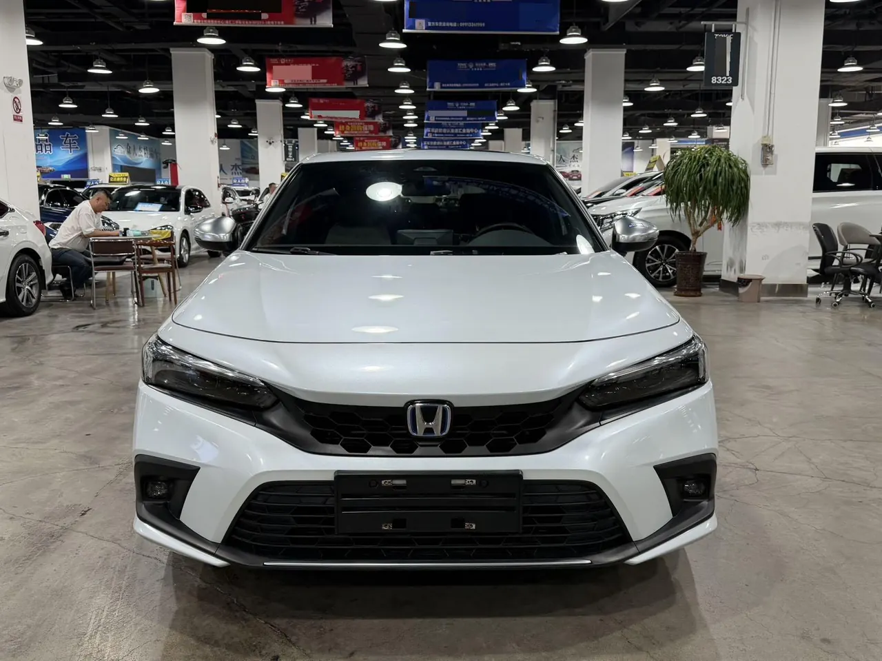 Honda 2023 Civic Hatchback e:HEV 2.0 Stepless Extreme Automatic Gear 2